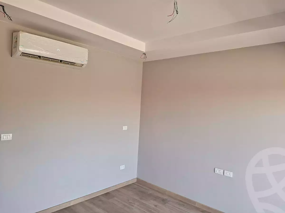 https://aqarmap.com.eg/ar/listing/6803585-for-sale-cairo-el-sheikh-zayed-city-compounds-kmbwnd-fyldj-wyst-dr-llttwyr