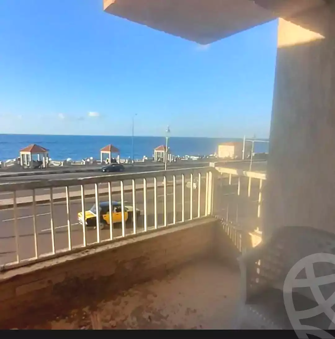 https://aqarmap.com.eg/ar/listing/6804944-for-sale-alexandria-el-asafra-l-sfr-bhry