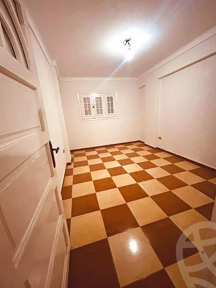 https://aqarmap.com.eg/en/listing/6806043-for-sale-alexandria-lsywf-el-falki
