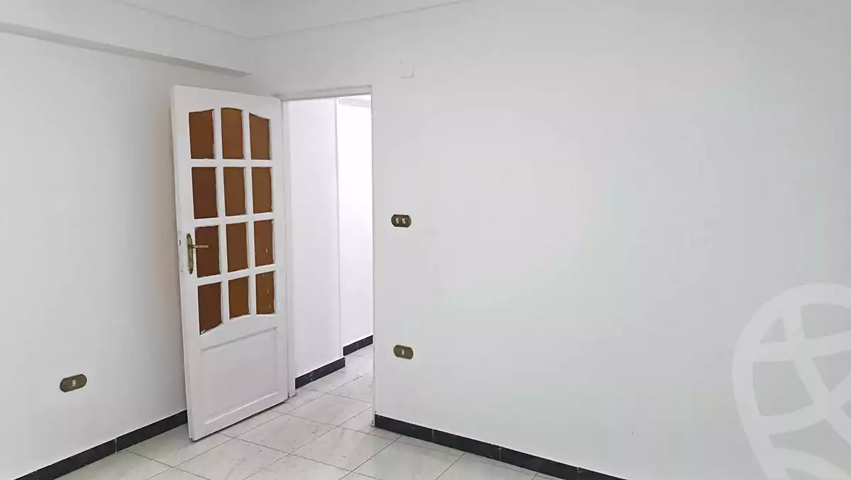 https://aqarmap.com.eg/ar/listing/6806226-for-sale-alexandria-sydy-bshr-sydy-bshr-bhry-gamal-abd-el-nasir-st