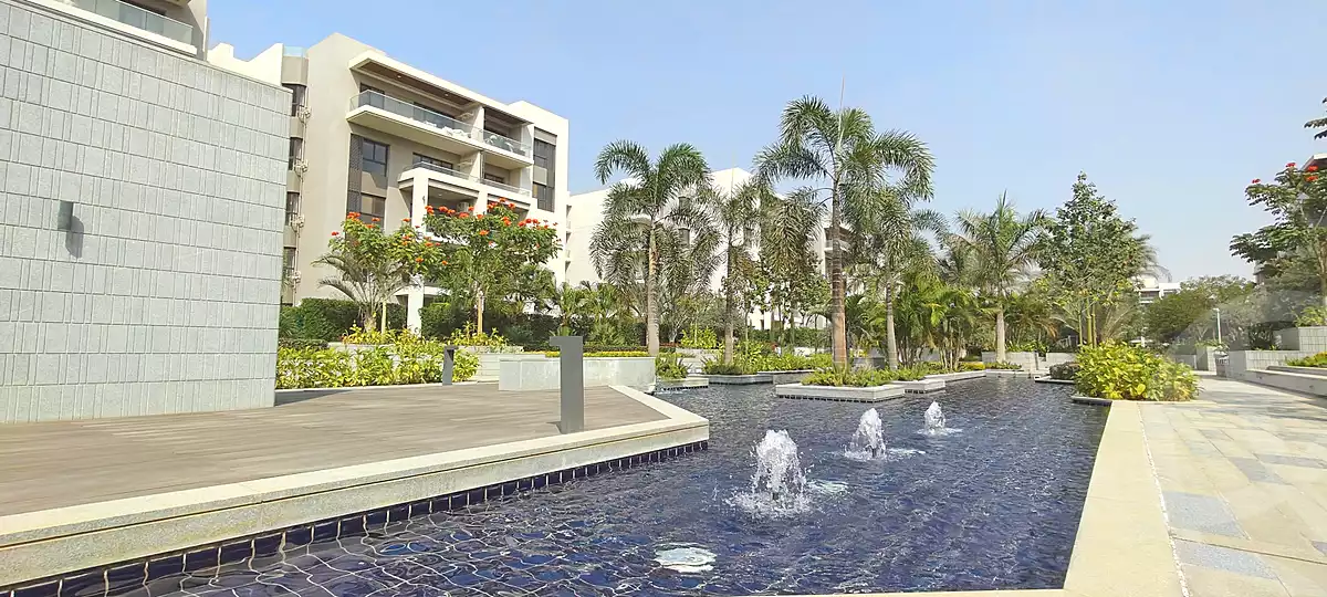 https://aqarmap.com.eg/en/listing/6806301-for-sale-cairo-new-cairo-compounds-the-address-east