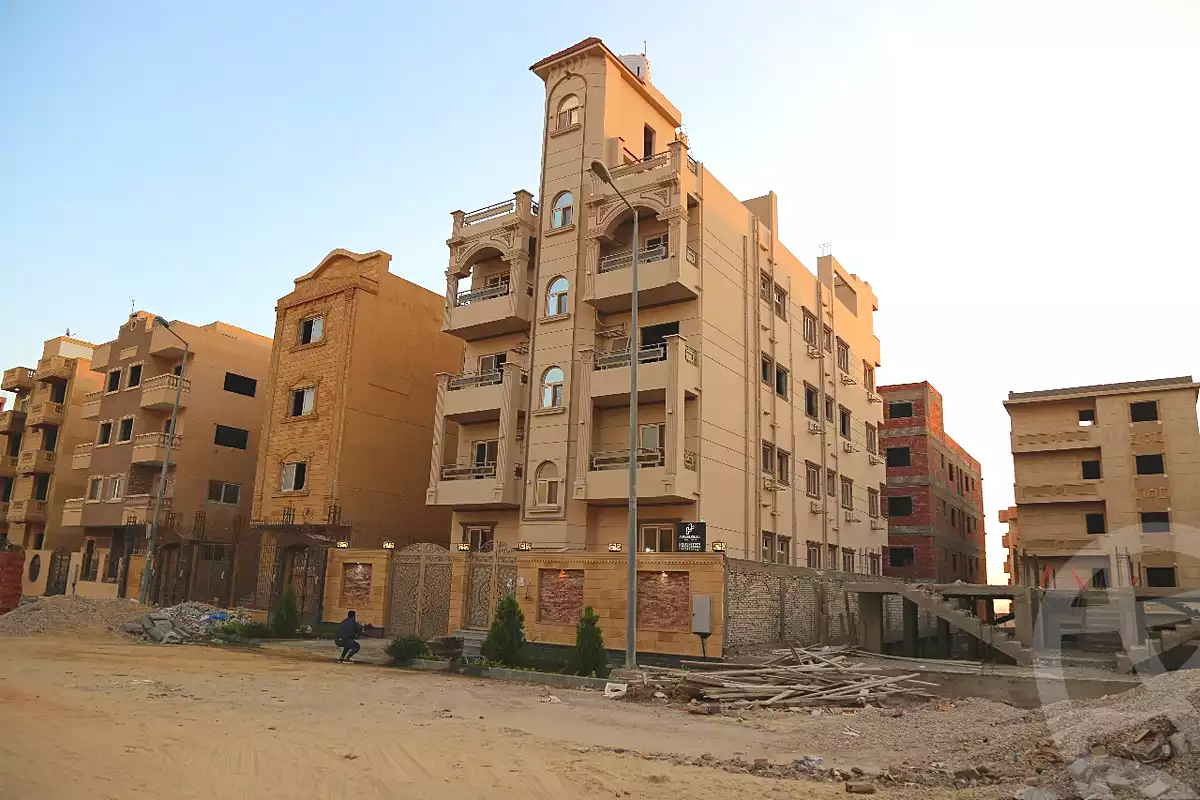 https://aqarmap.com.eg/ar/listing/6806437-for-sale-cairo-6th-of-october-el-tawsaat-el-shamalya-hy-2000-qt