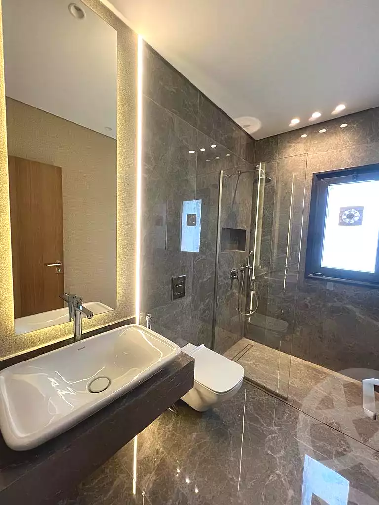 https://aqarmap.com.eg/en/listing/6806658-for-sale-cairo-new-cairo-compounds-lakeview-residence