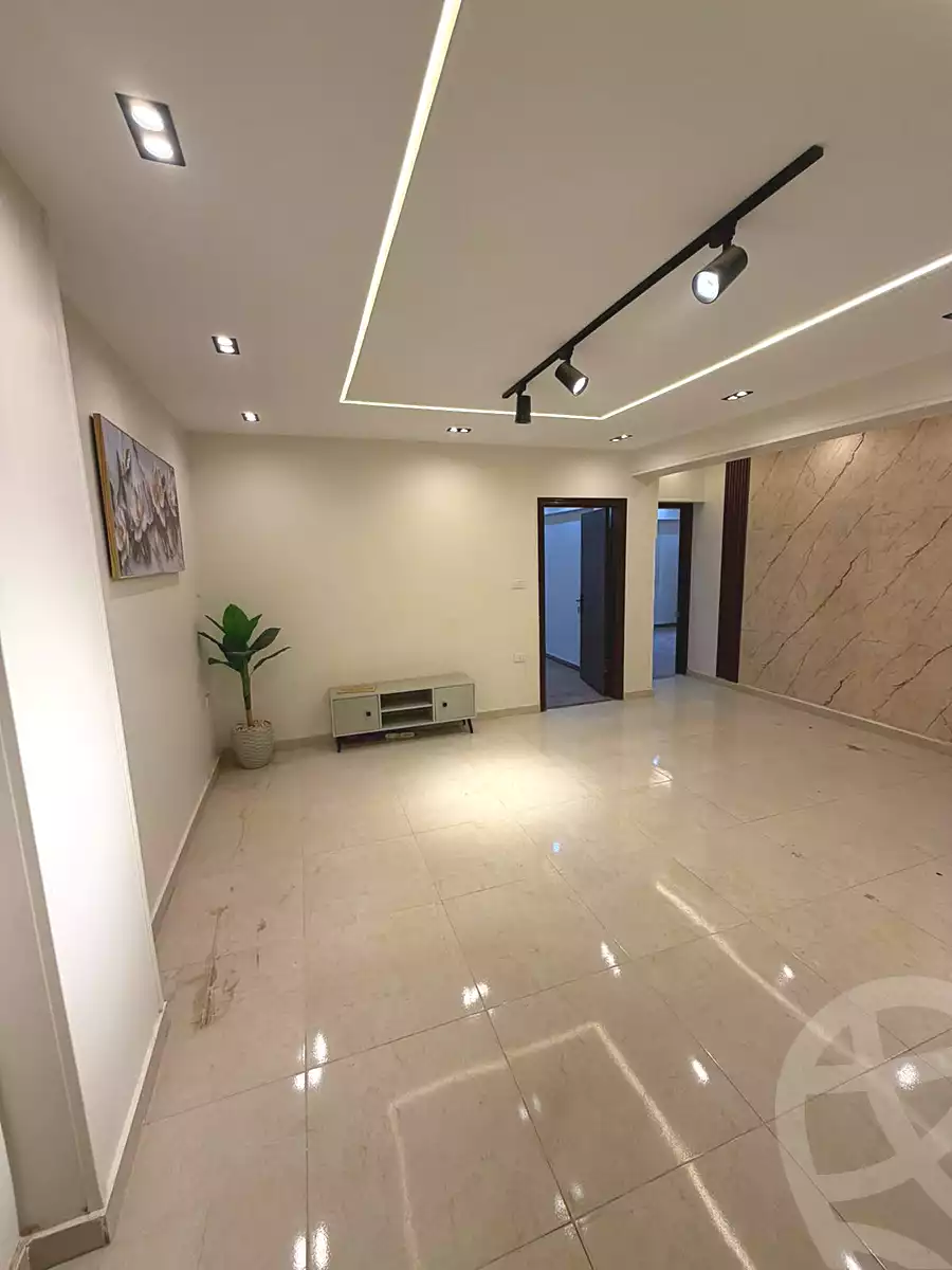 https://aqarmap.com.eg/ar/listing/6806767-for-sale-cairo-6th-of-october-el-ahyaa-neighborhood-3rd-street-9