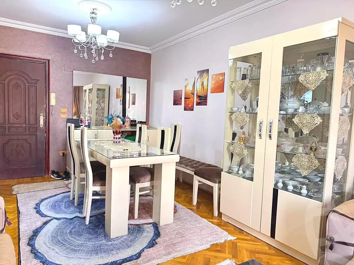 https://aqarmap.com.eg/en/listing/6806782-for-sale-cairo-el-sheikh-zayed-city-el-hay-elawel-street-10