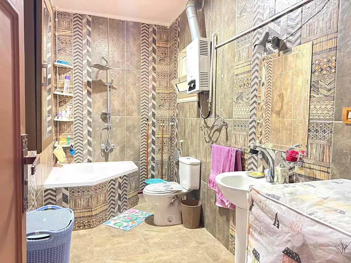 https://aqarmap.com.eg/en/listing/6806782-for-sale-cairo-el-sheikh-zayed-city-el-hay-elawel-street-10