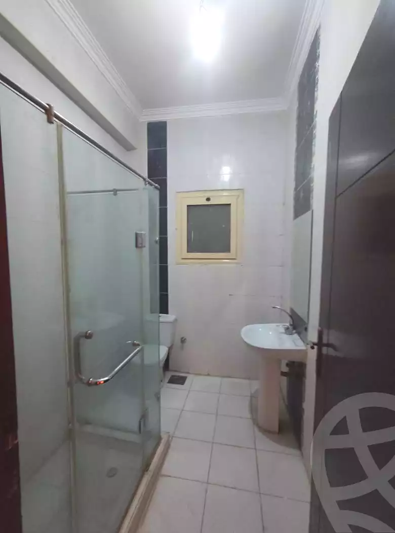 https://aqarmap.com.eg/ar/listing/6806877-for-rent-cairo-new-cairo-ganob-el-akadamiya-south-academy-b-taha-hussein-st