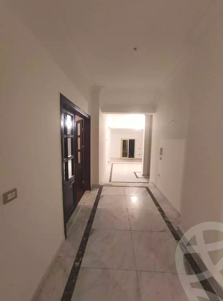 https://aqarmap.com.eg/ar/listing/6806877-for-rent-cairo-new-cairo-ganob-el-akadamiya-south-academy-b-taha-hussein-st
