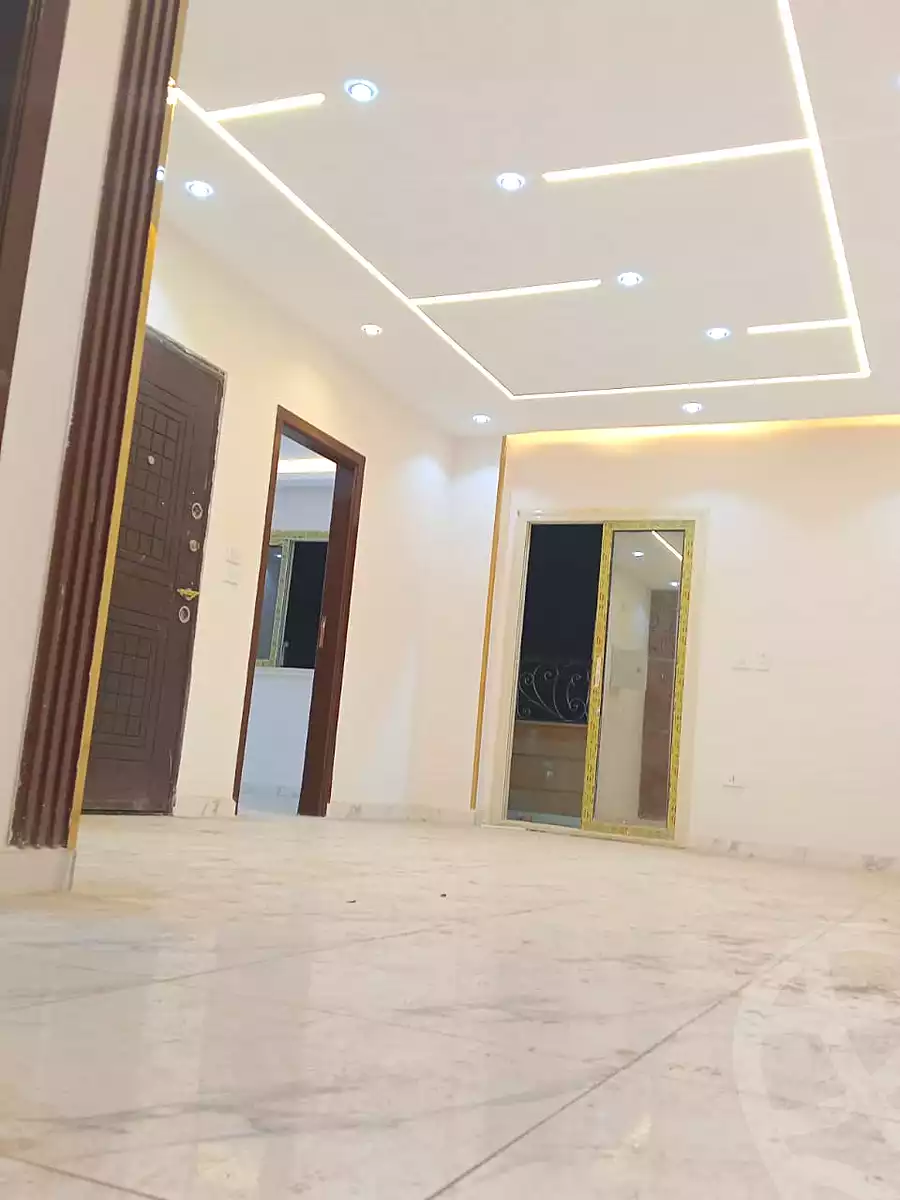 https://aqarmap.com.eg/ar/listing/6806943-for-sale-cairo-6th-of-october-el-ahyaa-neighborhood-3rd-al-hay-al-thalith-st