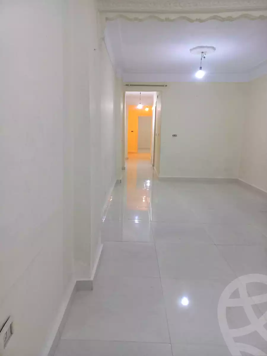 https://aqarmap.com.eg/ar/listing/6807659-for-rent-alexandria-zezenia-ibrahim-el-attar-st