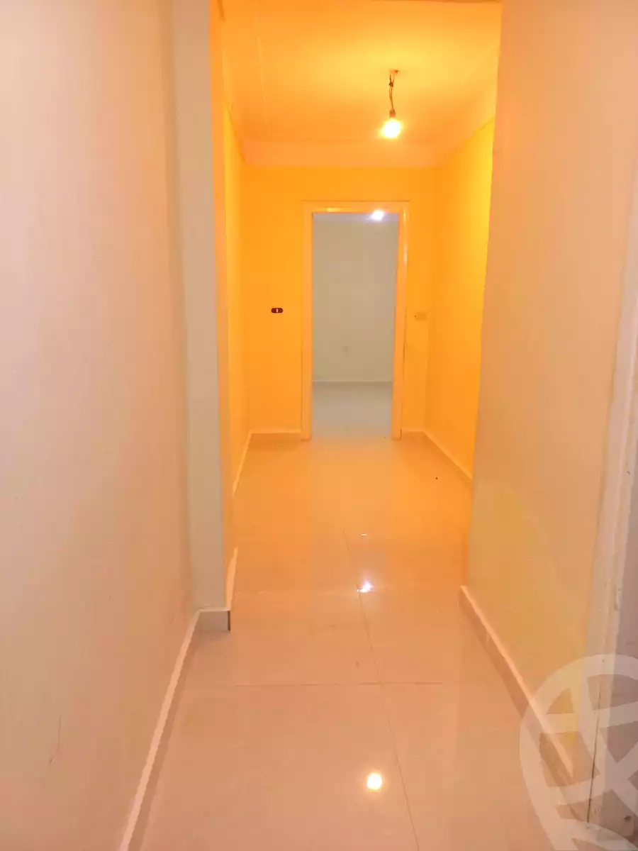 https://aqarmap.com.eg/ar/listing/6807659-for-rent-alexandria-zezenia-ibrahim-el-attar-st