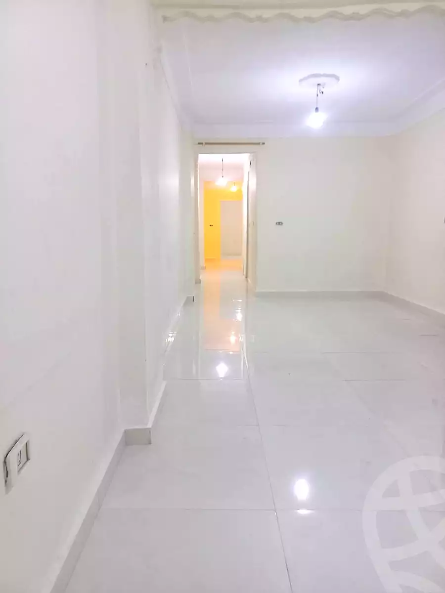 https://aqarmap.com.eg/ar/listing/6807659-for-rent-alexandria-zezenia-ibrahim-el-attar-st