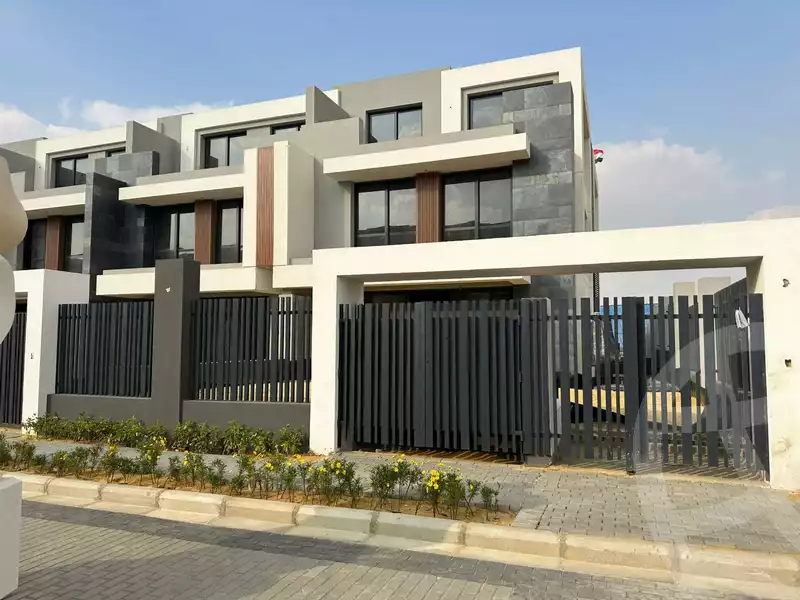 https://aqarmap.com.eg/en/listing/6808013-for-sale-cairo-new-cairo-compounds-el-patio-town-compound-la-vista