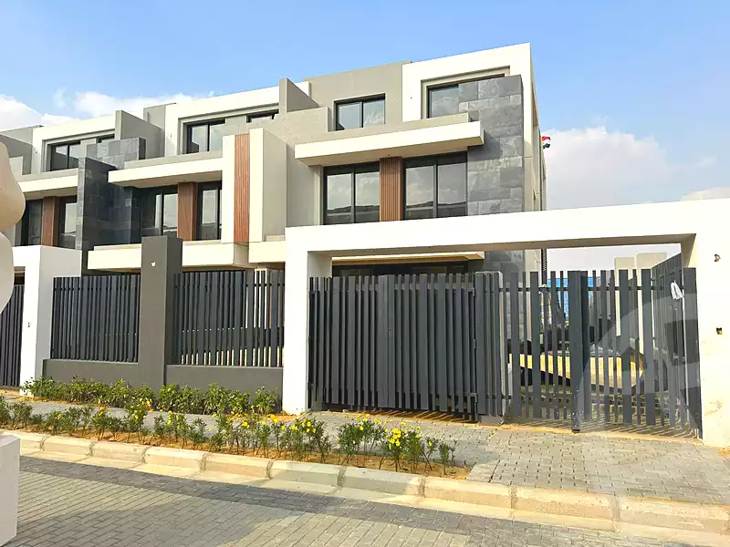 https://aqarmap.com.eg/ar/listing/6808081-for-sale-cairo-new-cairo-compounds-el-patio-town-compound-la-vista