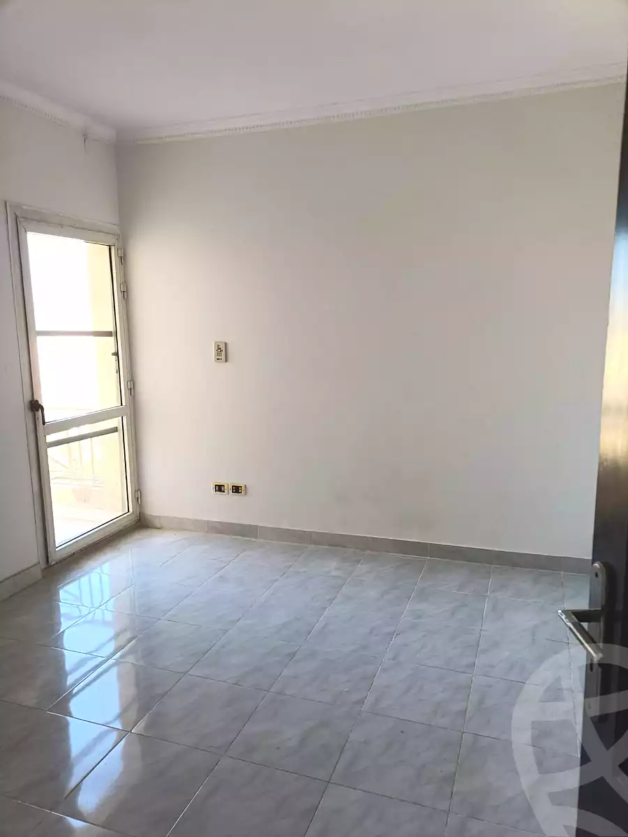 https://aqarmap.com.eg/ar/listing/6808405-for-sale-cairo-el-sheikh-zayed-city-compounds-hadayek-el-mohandiseen