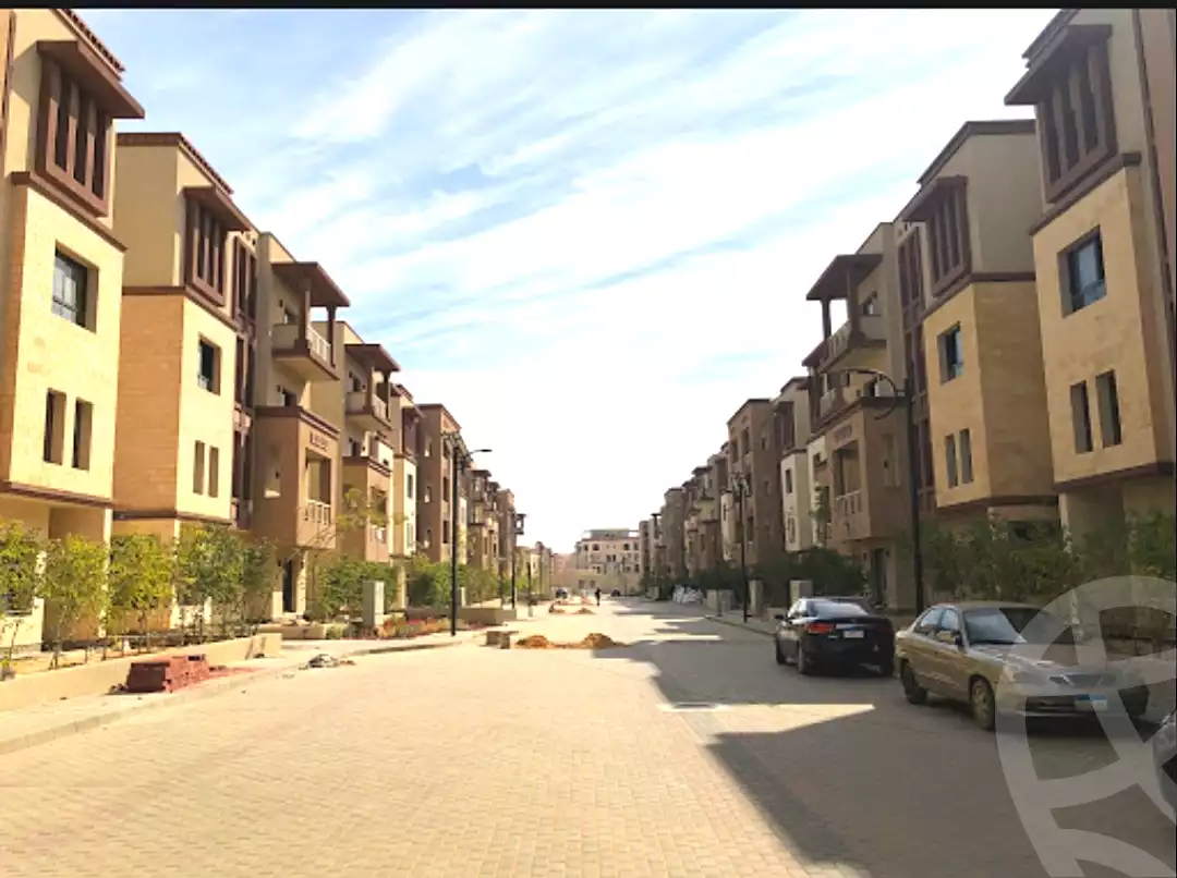 https://aqarmap.com.eg/ar/listing/6808425-for-sale-cairo-6th-of-october-compounds-green-5