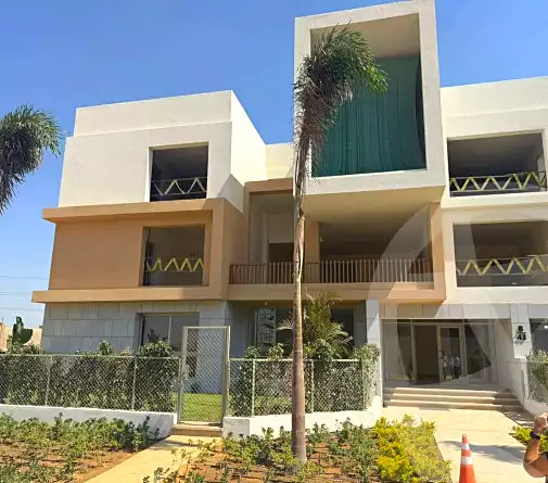 https://aqarmap.com.eg/ar/listing/6809108-for-sale-cairo-el-sheikh-zayed-city-lshykh-zyd-ljdyd-mar-ville-compound-almarasem