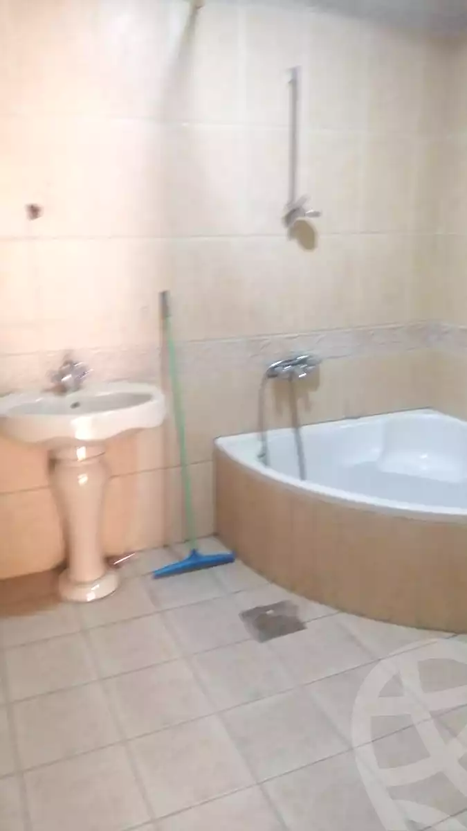 https://aqarmap.com.eg/ar/listing/6809228-for-sale-cairo-new-cairo-90th-street-south-teseen-st