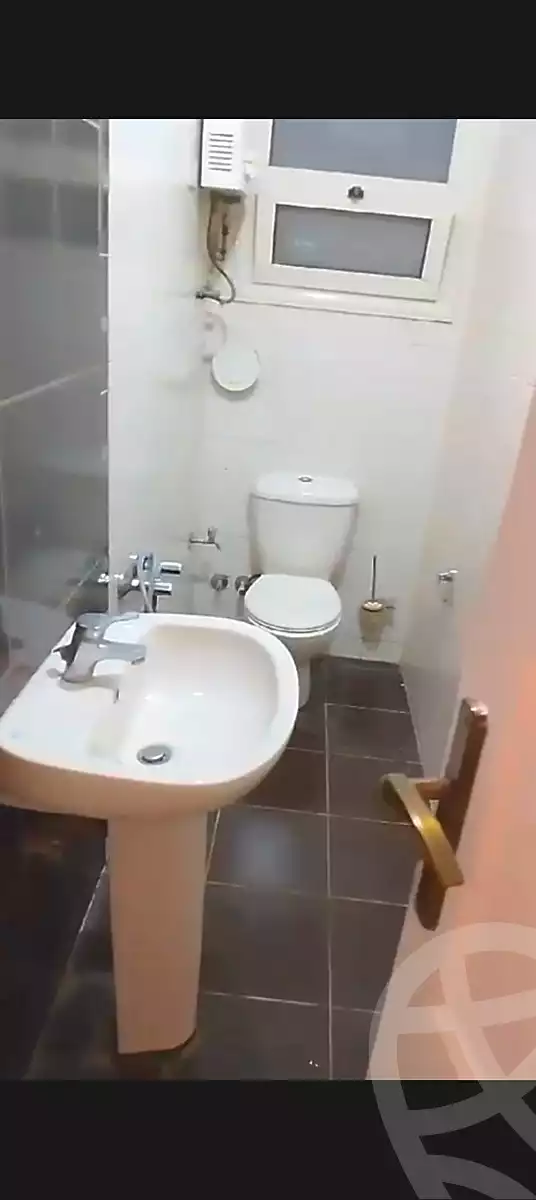https://aqarmap.com.eg/ar/listing/6809361-for-sale-cairo-new-cairo-el-narges-el-narges-omarat-mohamed-sabry-abu-alam-st
