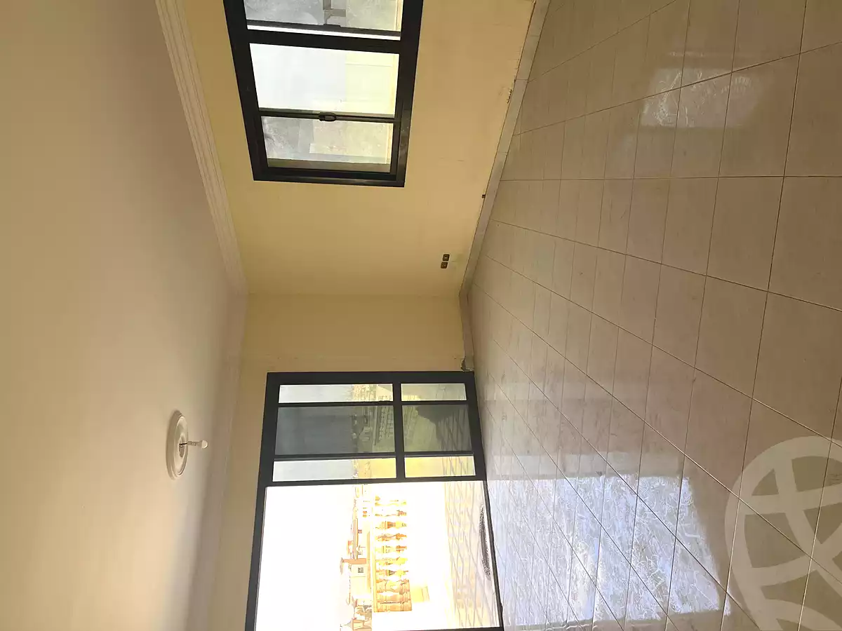 https://aqarmap.com.eg/ar/listing/6810297-for-rent-cairo-new-cairo-ganob-el-akadamiya-south-academy-b-taha-hussein-st