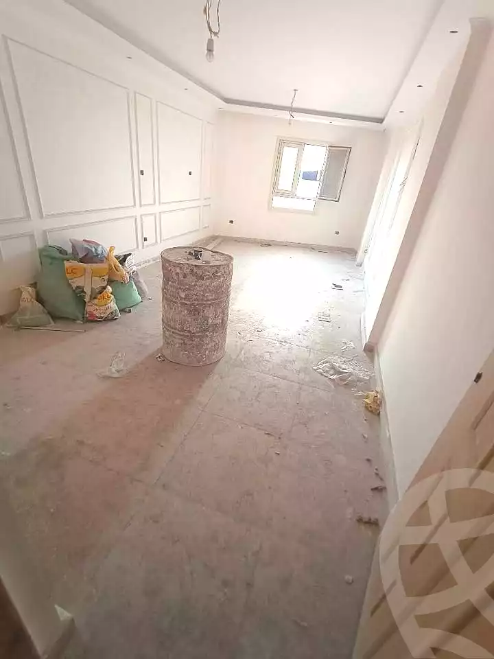 https://aqarmap.com.eg/ar/listing/6811071-for-sale-alexandria-moharram-bey-erfan-st