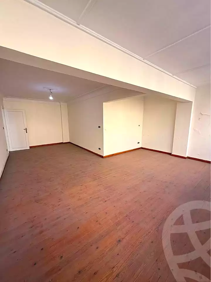 https://aqarmap.com.eg/ar/listing/6811128-for-sale-alexandria-el-asafra-ahmed-tiesser-st