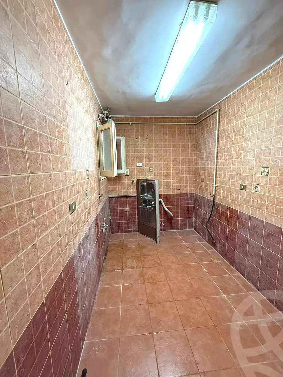https://aqarmap.com.eg/ar/listing/6811441-for-sale-alexandria-sydy-bshr-sydy-bshr-bhry-shr-mhmwd-l-yswy