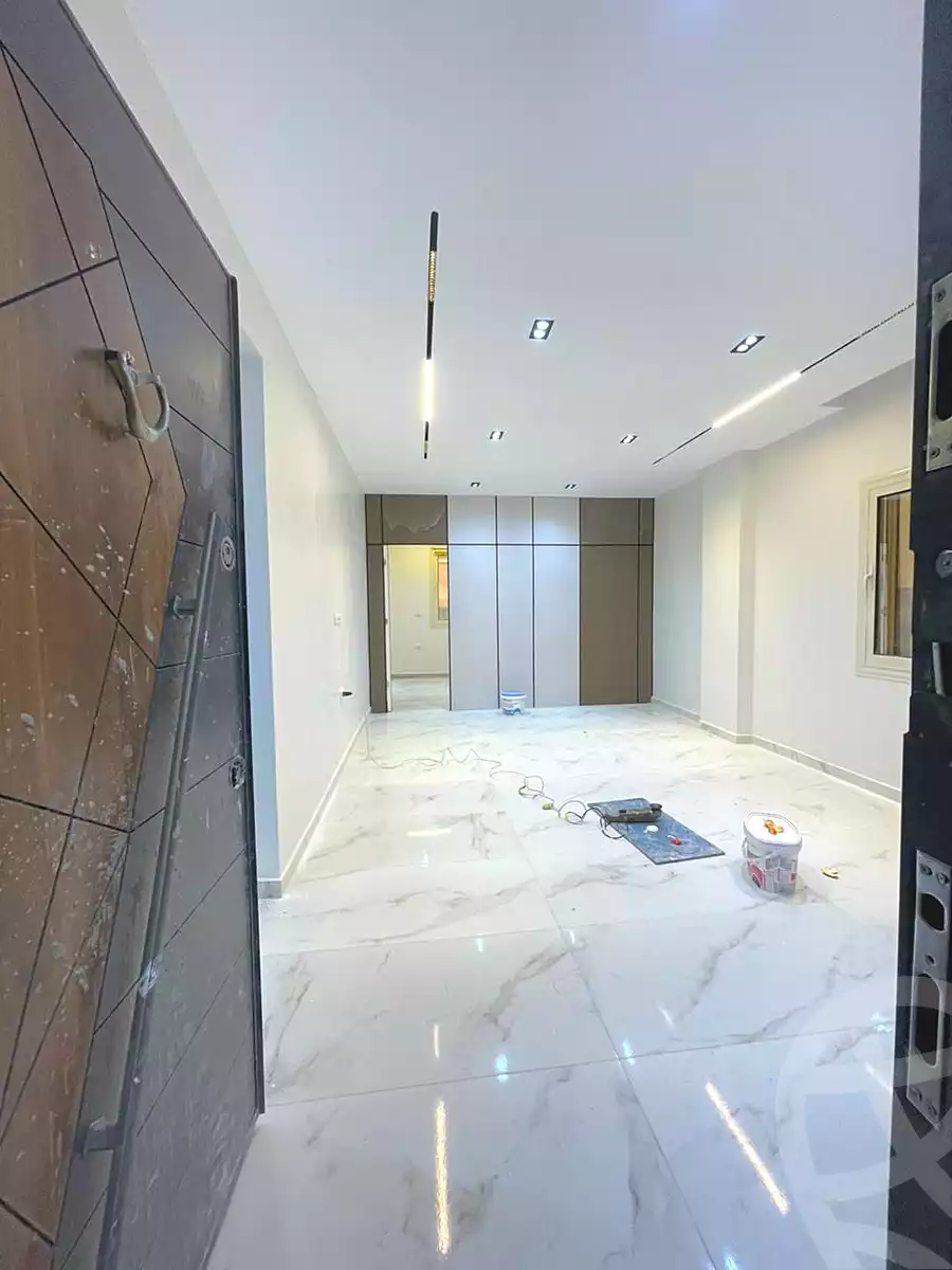 https://aqarmap.com.eg/ar/listing/6812310-for-sale-cairo-6th-of-october-el-ahyaa-neighborhood-3rd-al-hay-al-thalith-st