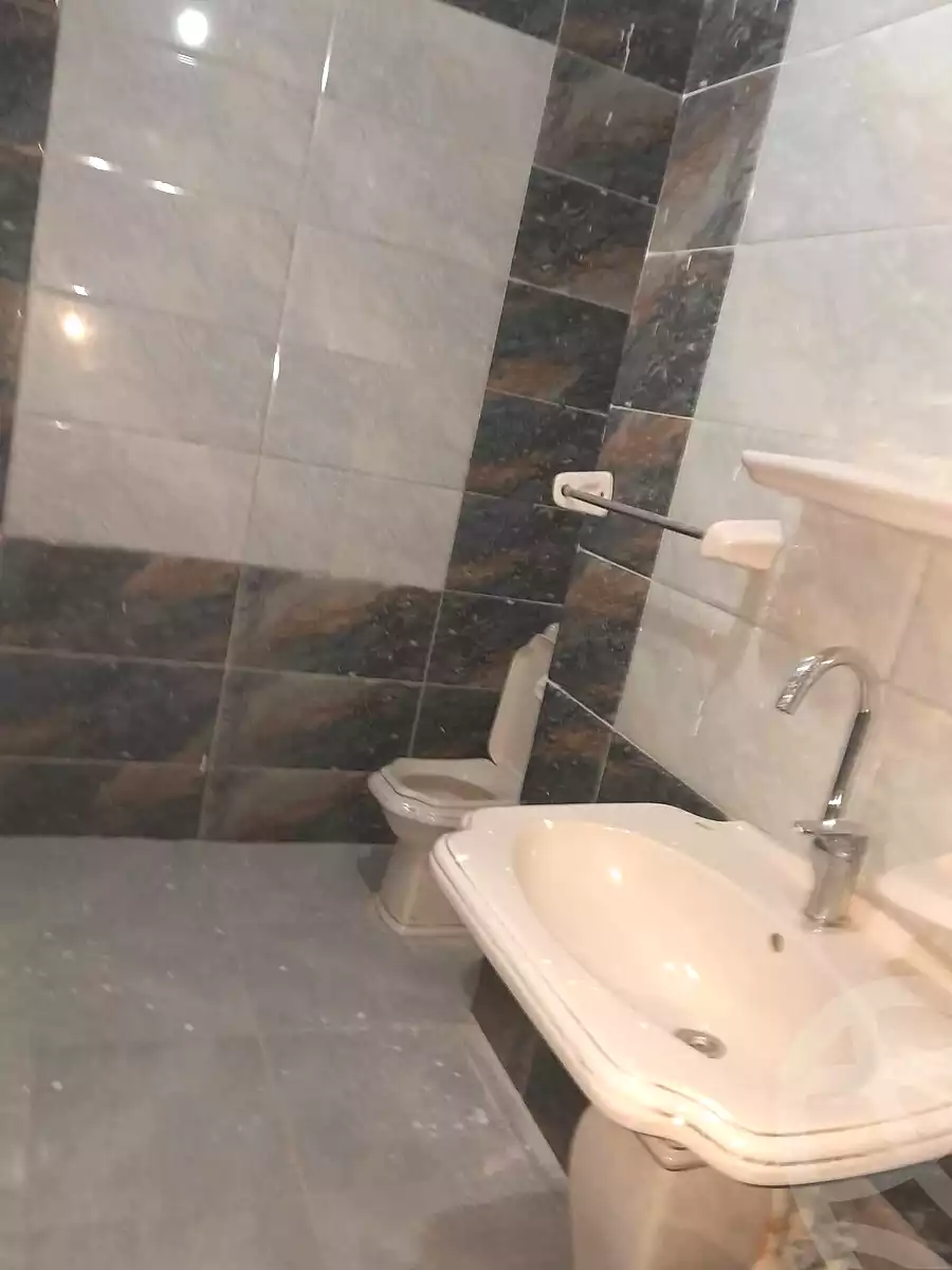 https://aqarmap.com.eg/ar/listing/6813583-for-sale-alexandria-l-jmy-el-hanouvel-el-salam-st