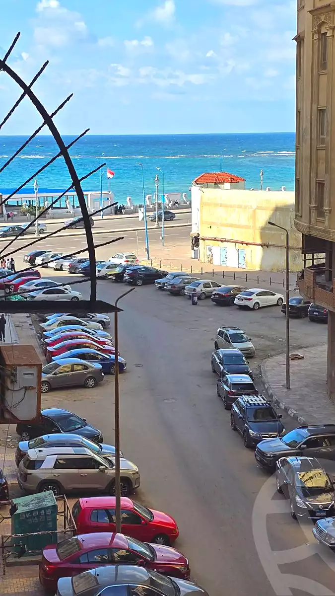 https://aqarmap.com.eg/ar/listing/6814580-for-sale-alexandria-el-montazah