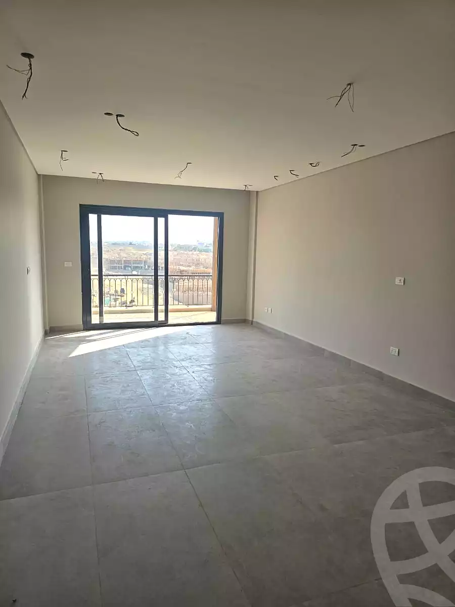 https://aqarmap.com.eg/en/listing/6816896-for-sale-cairo-el-sheikh-zayed-city-compounds-kmbwnd-fyldj-wyst-dr-llttwyr