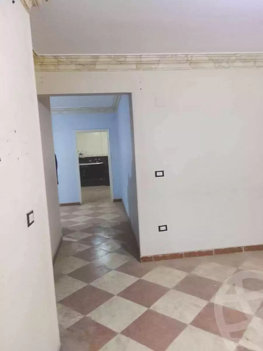 https://aqarmap.com.eg/ar/listing/6817388-for-sale-cairo-helwan-helwan-el-sharkeya-mostafa-safwat-st