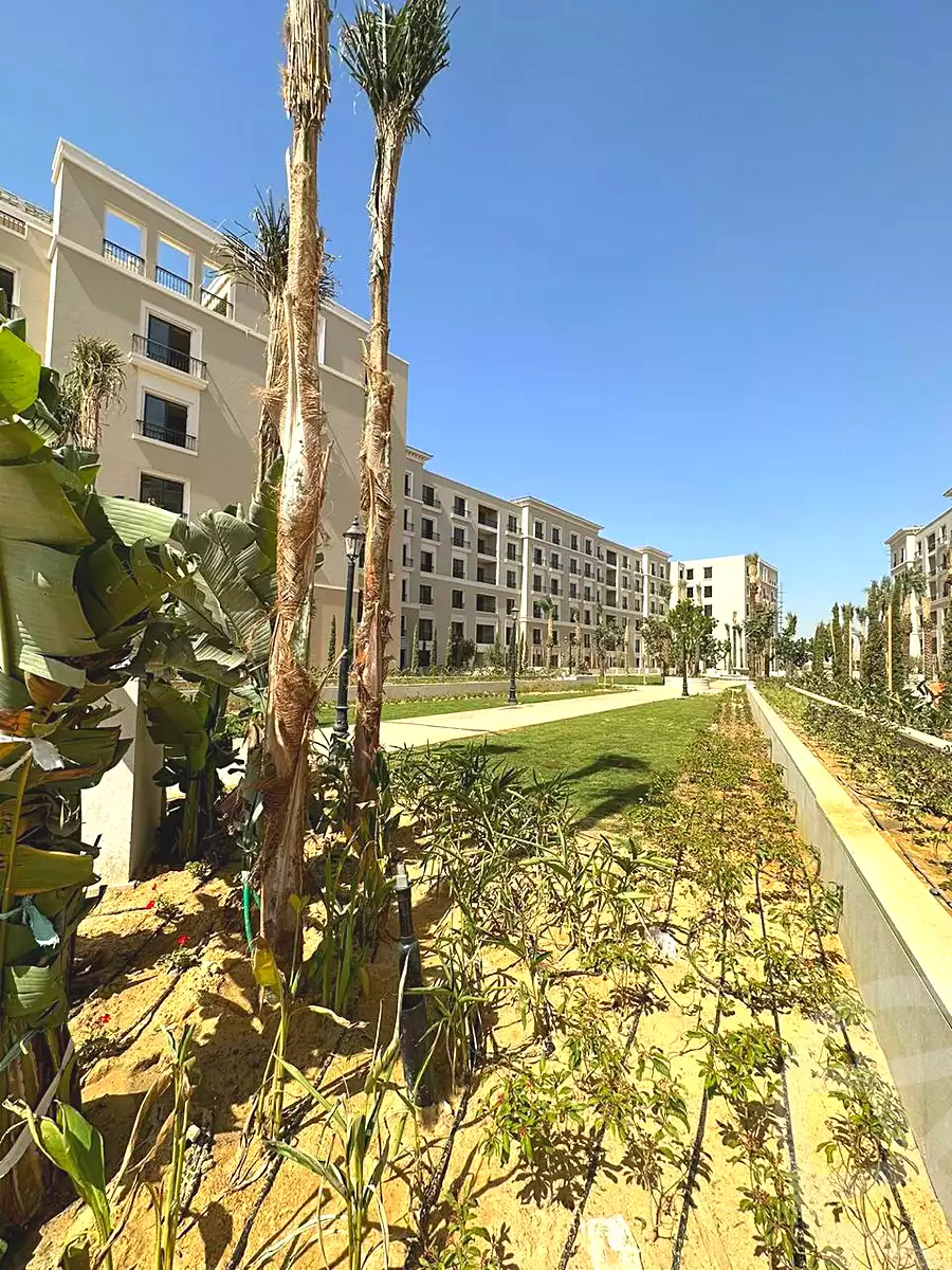 https://aqarmap.com.eg/ar/listing/6818769-for-sale-cairo-el-sheikh-zayed-city-compounds-kmbwnd-fyldj-wyst-dr-llttwyr
