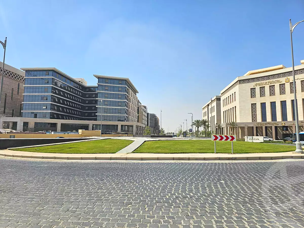 https://aqarmap.com.eg/ar/listing/6820250-for-sale-cairo-al-oubour-compounds-golf-city