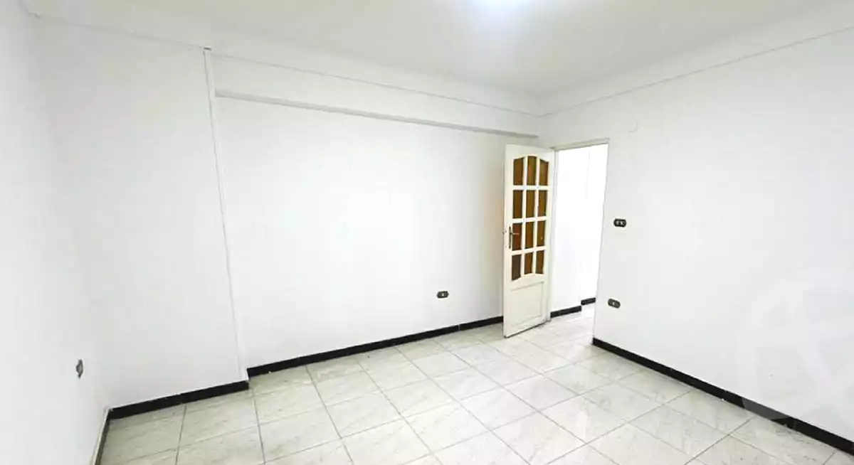 https://aqarmap.com.eg/ar/listing/6820470-for-sale-alexandria-sydy-bshr-sydy-bshr-bhry-gamal-abd-el-nasir-st