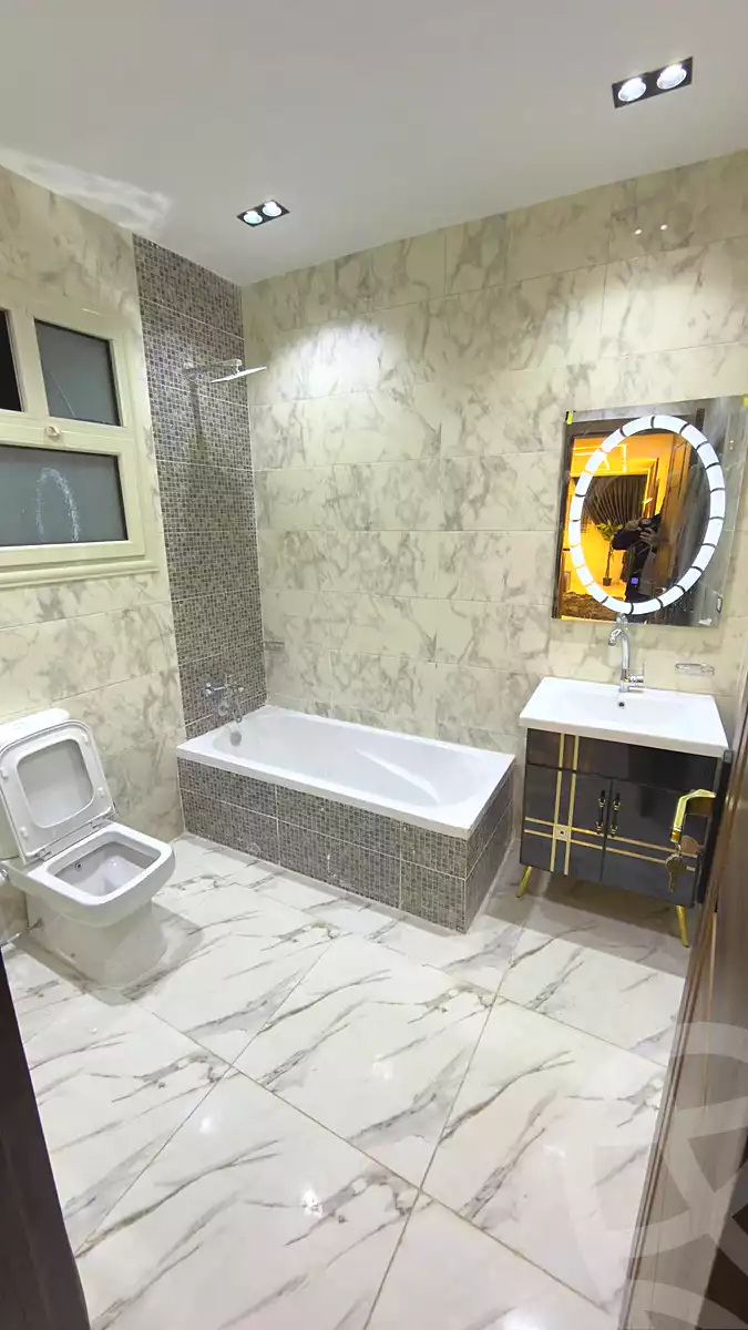 https://aqarmap.com.eg/ar/listing/6820810-for-sale-cairo-ain-shams-ain-shams-el-sharkia-el-eshrein-stt