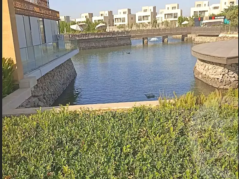 https://aqarmap.com.eg/ar/listing/6821456-for-sale-cairo-el-shorouk-compounds-al-burouj-compound-imkan
