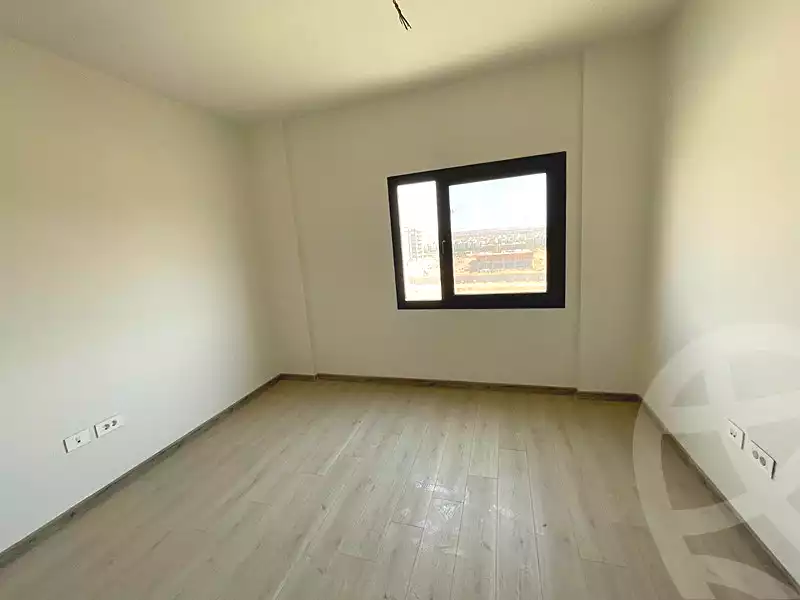 https://aqarmap.com.eg/ar/listing/6821649-for-sale-cairo-el-shorouk-compounds-al-burouj-compound-imkan