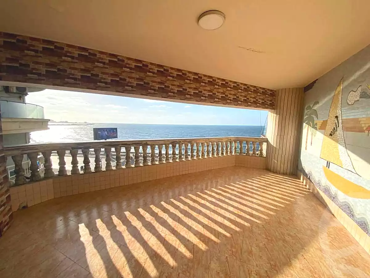 https://aqarmap.com.eg/ar/listing/6822165-for-sale-alexandria-camp-cesar-el-gaish-rd