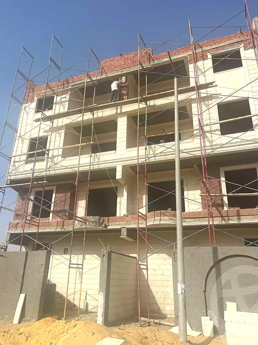 https://aqarmap.com.eg/ar/listing/6822759-for-sale-cairo-al-oubour-el-hay-el-sades-omar-ibn-abd-el-aziz-st