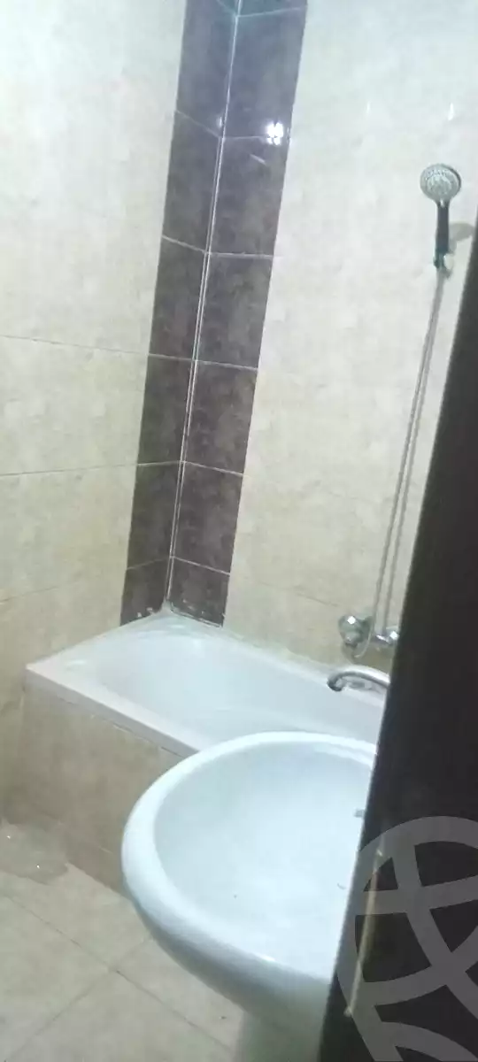 https://aqarmap.com.eg/en/listing/6822795-for-rent-cairo-kirdasah-saft-el-laban
