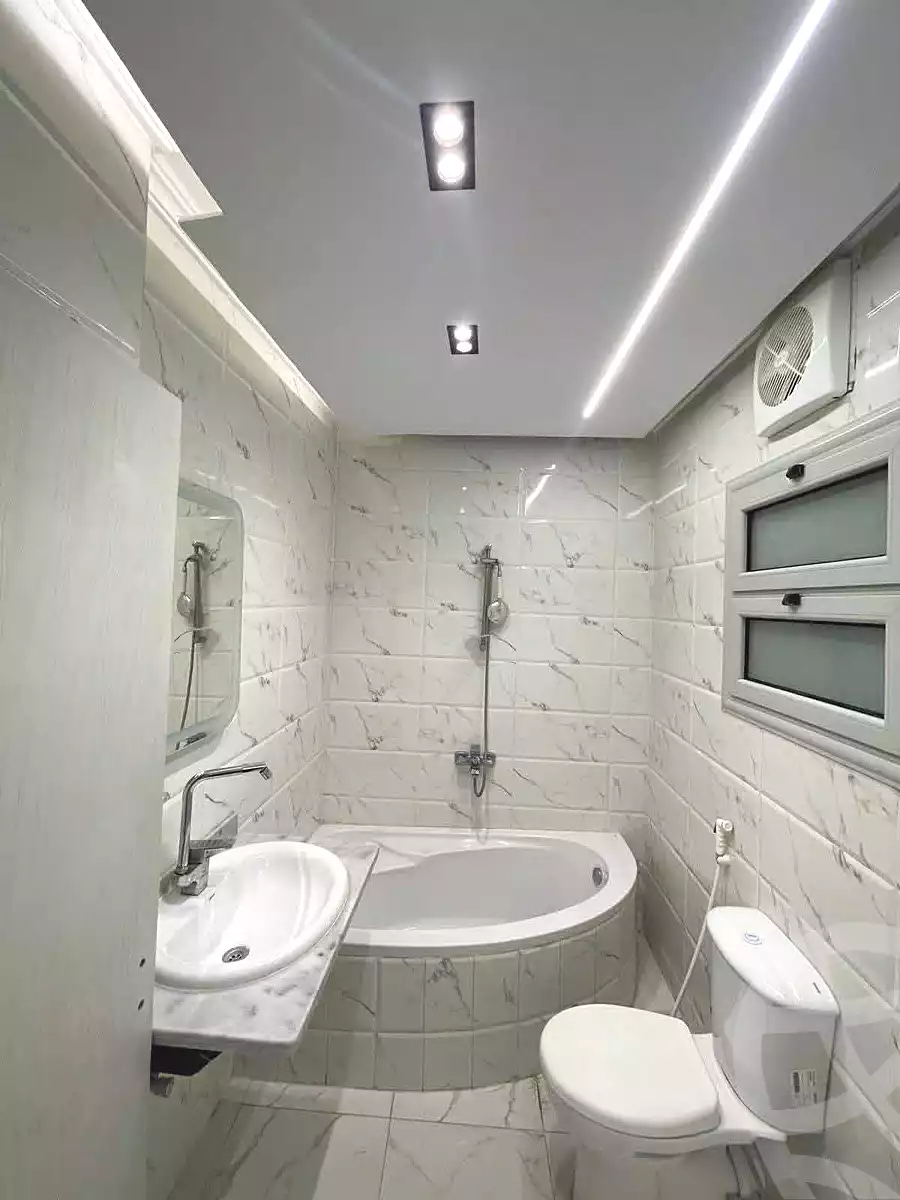 https://aqarmap.com.eg/ar/listing/6822847-for-sale-alexandria-l-jmy-lbytsh-bianchiii-el-bashwat-st