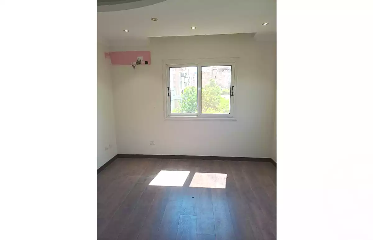 https://aqarmap.com.eg/ar/listing/6823637-for-sale-cairo-el-sheikh-zayed-city-compounds-continental-gardens