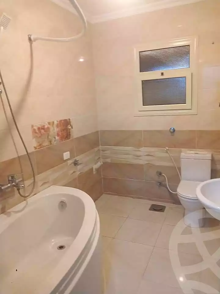 https://aqarmap.com.eg/ar/listing/6824334-for-rent-alexandria-glim