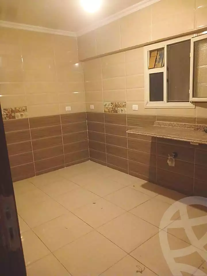 https://aqarmap.com.eg/ar/listing/6824334-for-rent-alexandria-glim