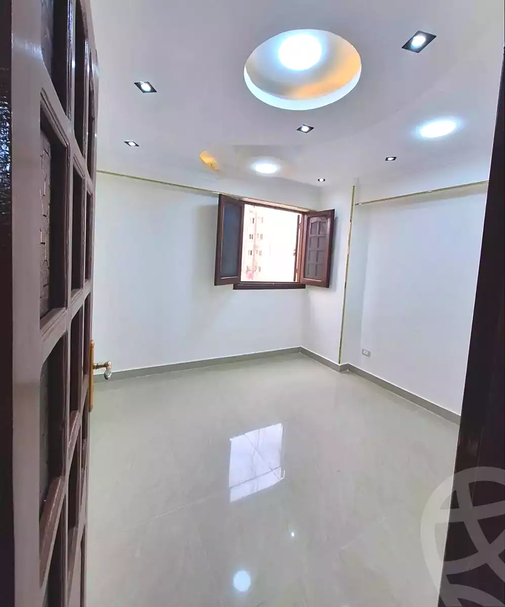 https://aqarmap.com.eg/ar/listing/6825490-for-sale-alexandria-sydy-bshr-sydy-bshr-bhry-gamal-abd-el-nasir-st