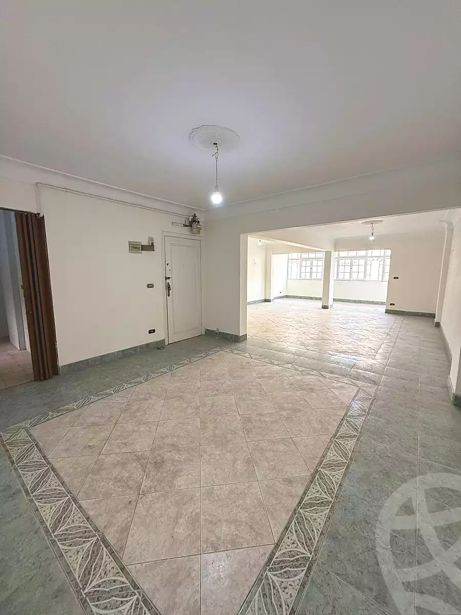 https://aqarmap.com.eg/en/listing/6825809-for-sale-alexandria-el-asafra-ahmed-tiesser-st