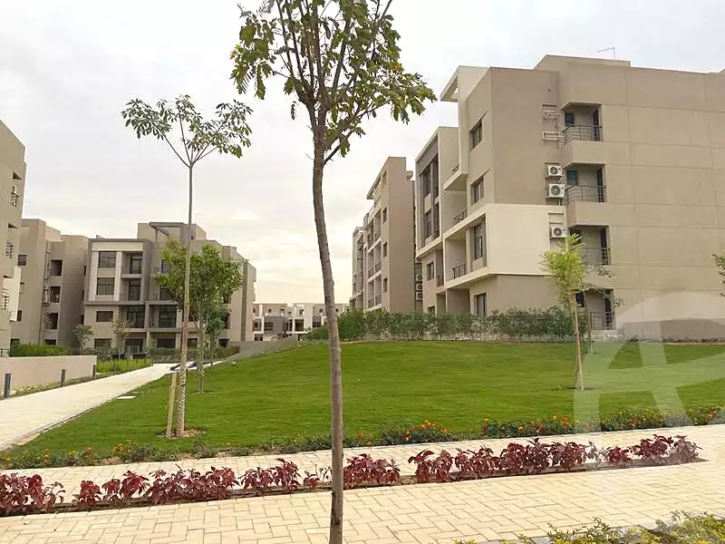 https://aqarmap.com.eg/en/listing/6827387-for-sale-cairo-new-cairo-compounds-fifth-square