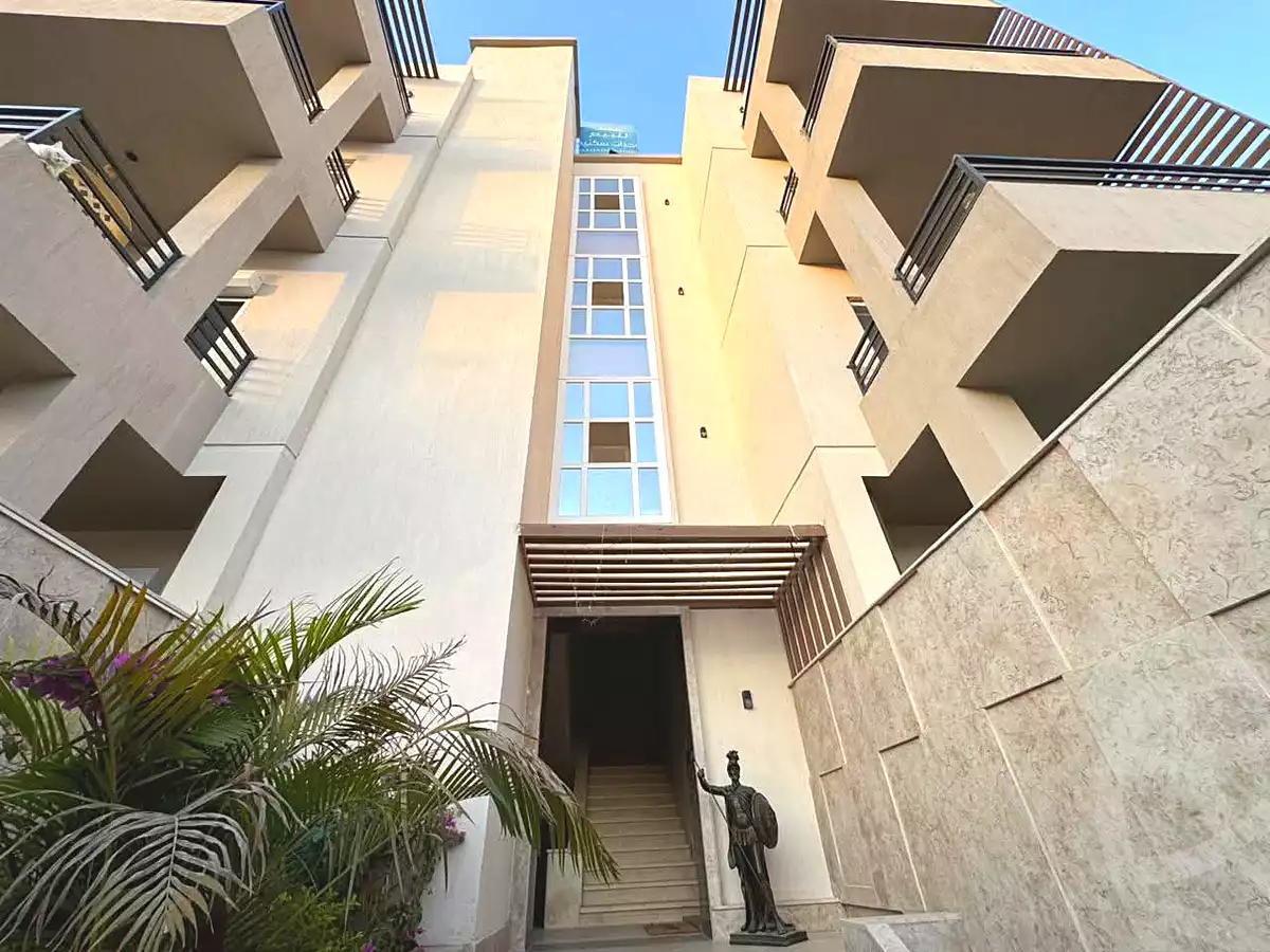 https://aqarmap.com.eg/ar/listing/6827570-for-sale-cairo-6th-of-october-el-hay-el-motamyz-first-touristic-village
