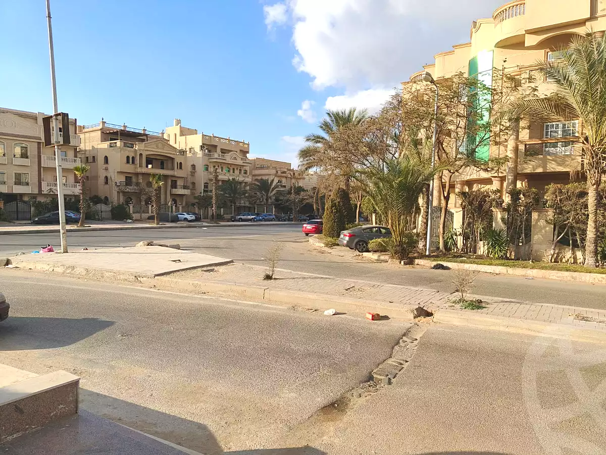 https://aqarmap.com.eg/ar/listing/6827809-for-sale-cairo-new-cairo-el-ahyaa-first-neighborhood-omar-ibn-abd-el-aziz-st